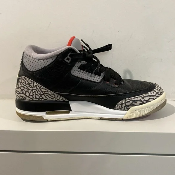 Nike Air Jordan 3 Retro Black Cement Size 6.5Y - Picture 5 of 15